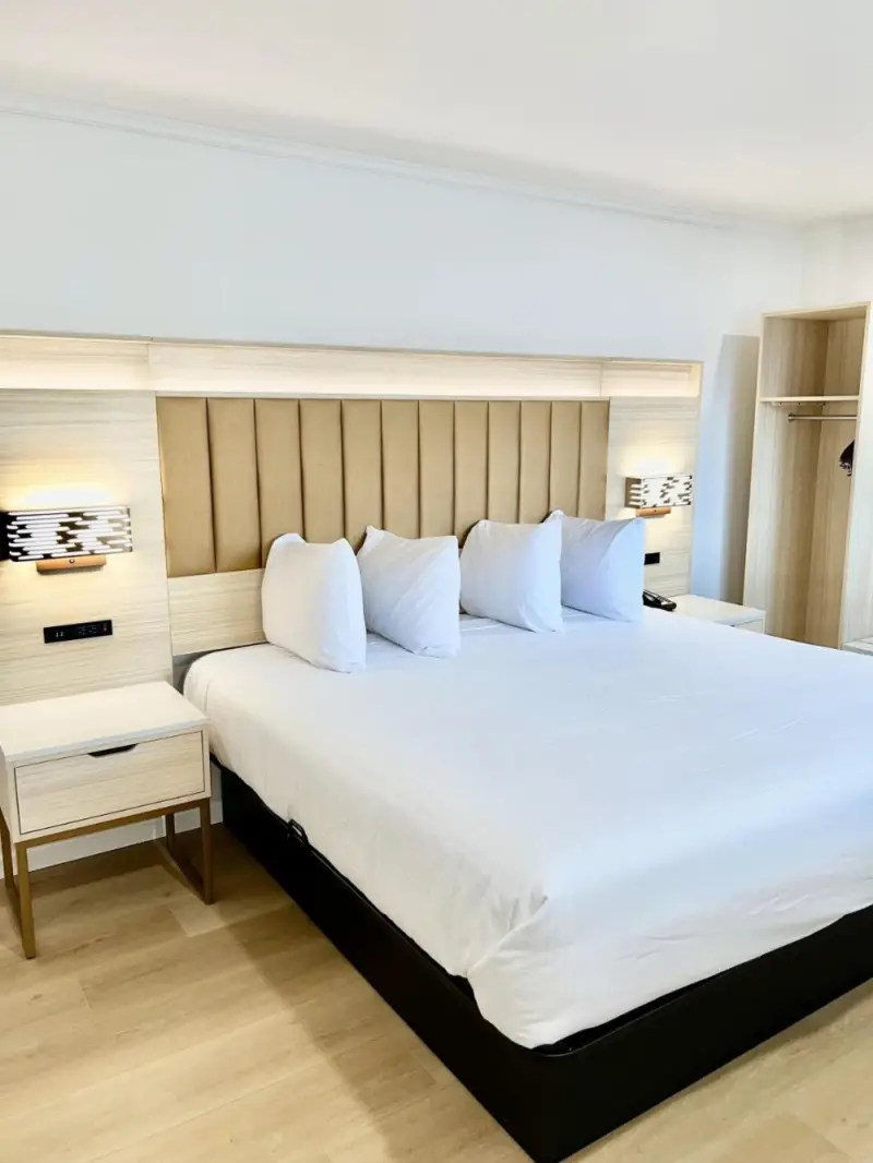 Queen Room with Two Queen Beds - Non-Smoking